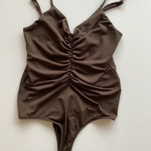 Body/linne - En jätte fin body som man även kan använda som linne. 