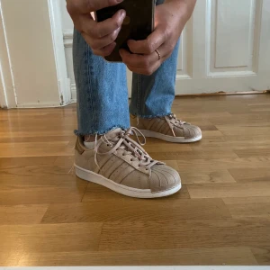 Adidas superstar - Adidas superstar nästan aldrig använda! 