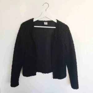  - Lurvig kofta från vero moda