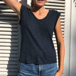 Dieseltröja  - Jättefin t-shirt från diesel! Sparsamt använd, storlek small. Möter upp i Göteborg annars står köparen för frakt (ca. 30kr). 