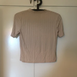  - Beige topp