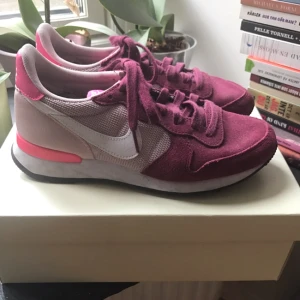  - Nikeskor Använda fåtal gånger 