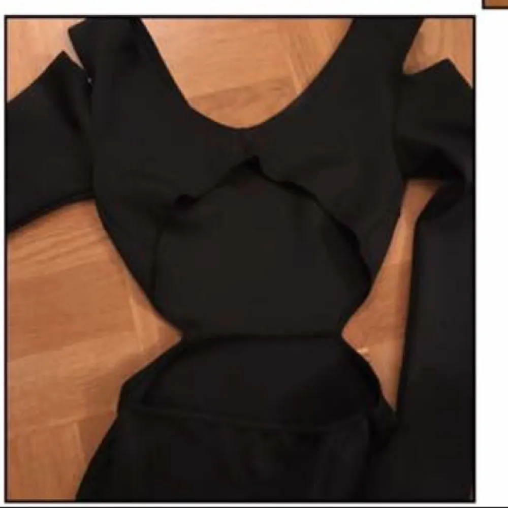 Sexy black dress Stl. Xs men passar också till S 179 kr ingår frakt!❤️. Klänningar.