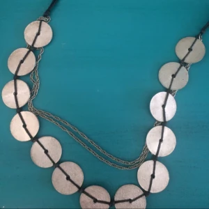  - Medellång fräsigt halsband! ✨