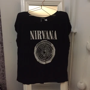  - Nirvana t-shirt från hm
