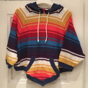  - Poncho-tröja med luva från H&M, storlek 38. Fint skick!