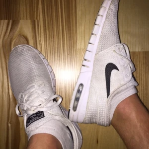  - Nike SB Stefan Janoski Max 🚀🚀🚀 Riktigt bra skick, nypris 1299:- 🚀🚀 Priset går att diskuteras vid snabb affär 🚀