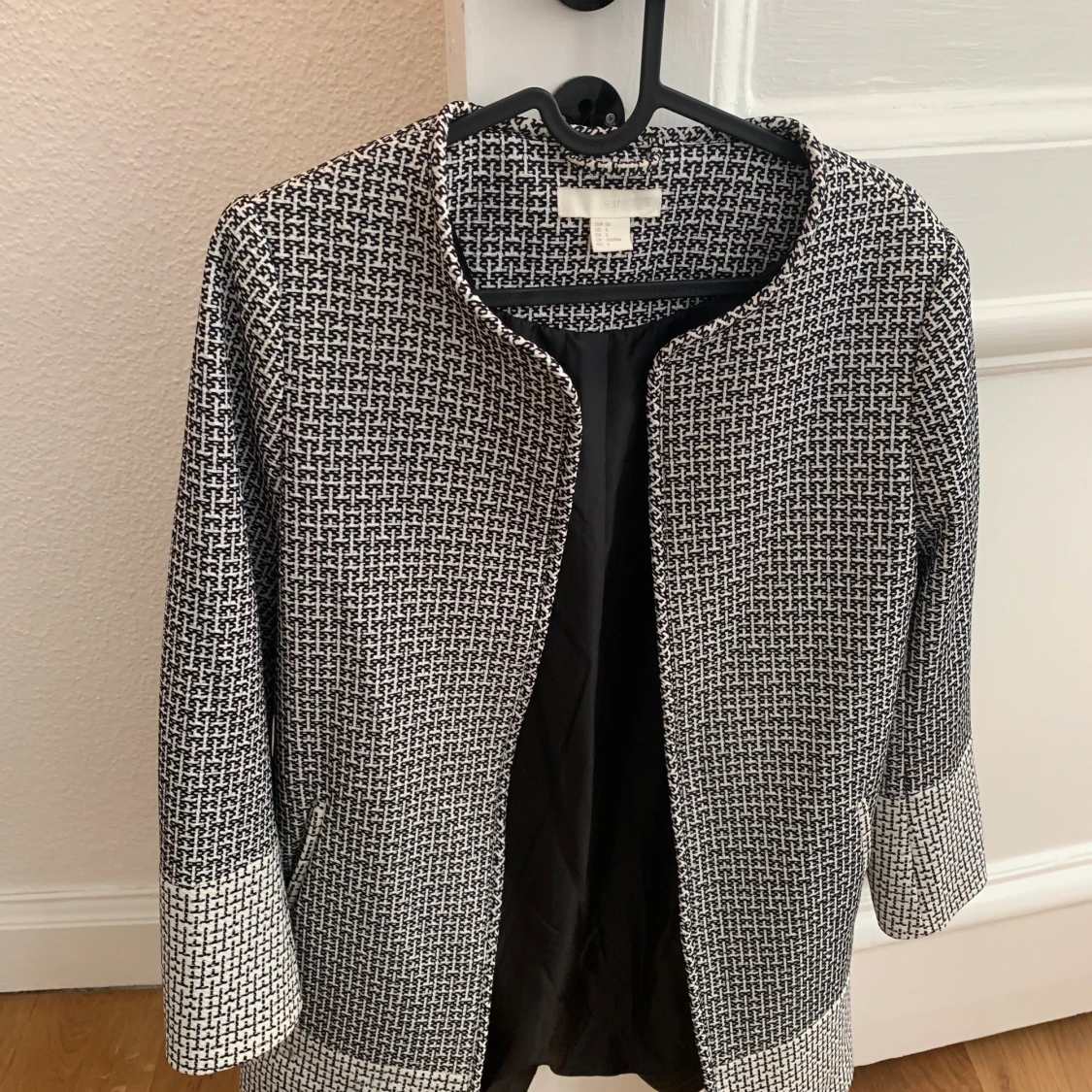 Gråmönstrad kappa  - 90