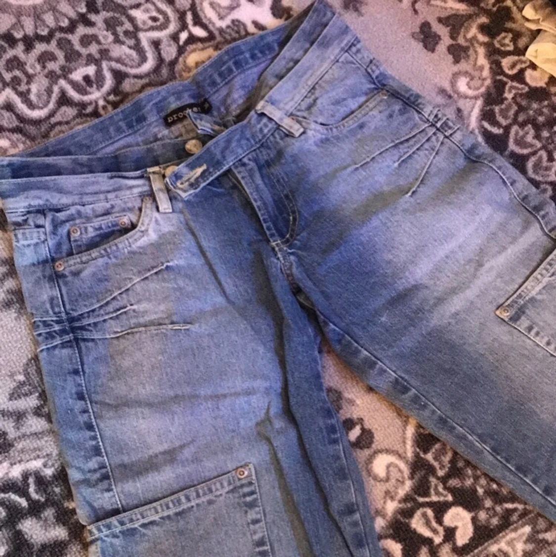 90s lowwaisted baggy jeans
