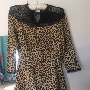  - Klänning från Zara. Frakt tillkommer