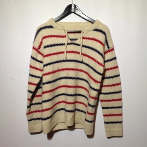 Superfin stickad tröja perfekt för vintertider - Superfin stickad tröja perfekt för vintertider