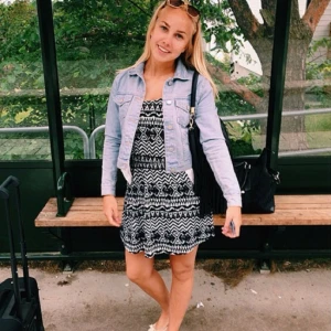  - Ljus jeansjacka i bra skick! 