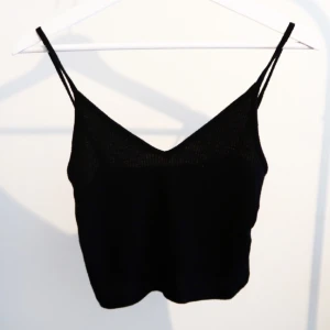  - Topp i ribbat material från Stradivarius ☺️ super skick! 