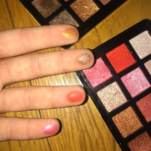 Ögonskuggspaletter - 100 kr/st, 42kr för frakt. Båda för 200 inkl frakt. Jättebra pigment : 10/10. Nya!