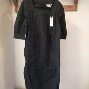 WESC klänning, strl XS - Ny klänning, med fickor framtill, pristagg sitter kvar. 