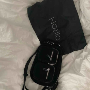  - En helt ny oanvänd Noella väska Dustbag medföljer 