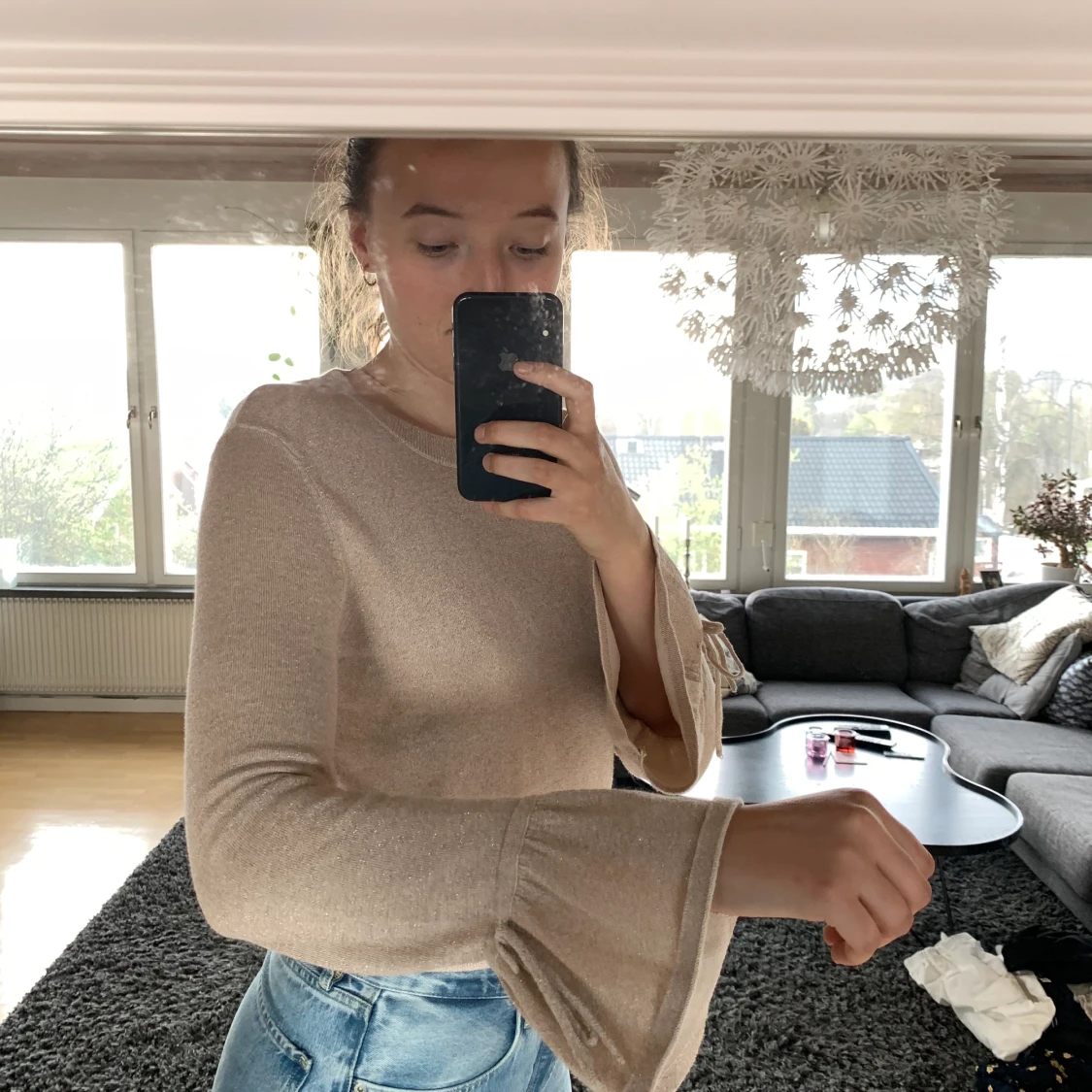 Guldigt festtröja. - 90