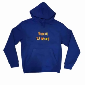 Söker hoodie - Söker denna hov1 Hoodien till bra pris.💕💕 skriv till mig om du har den i xs/s/m och vad du vill ha för den💕