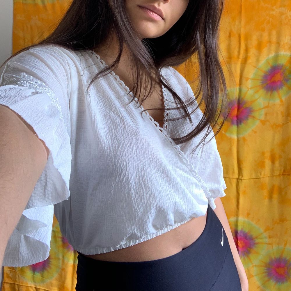 Pull and Bear Top!! Cute for the beach in summer 🤠🤠. Skjortor.