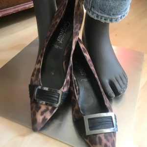 Klackskor! ☄️ - Köpta i England, använda men i fint skick. Storlek 38.