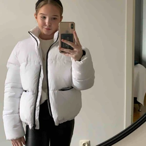  - Säljer den här skit snygga jackan i storek XS för 290kr + frakt