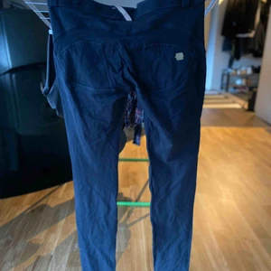  - Freddybyxor, lite använda. 