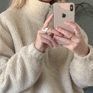  - teddytröja från Nakd, väldigt bra skick, storlek S