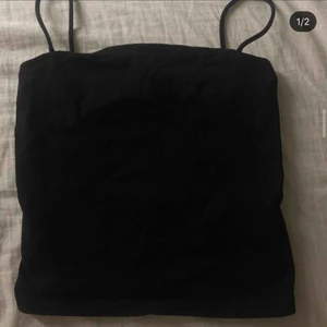 Svart Gina tricot linne - Ett svart linne från Gina tricot 