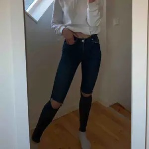 Mörkblåa jeans😍😍😍