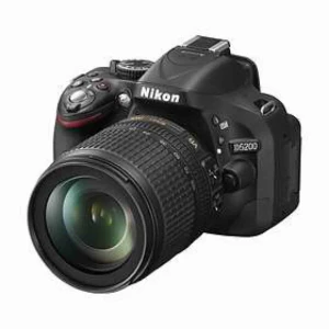  - Säljer min Nikon D5200. Har ca 3 år på nacken men knappt använd. Nypriset ligger på ca 5300kr. 18-55mm objektiv medföljer. 24,1 megapixlar och full HD videoinspelning. Bilderna som finns med i annonsen är tagna med kameran.