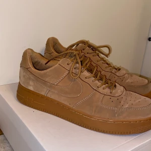 Nike air force - Ett par nike skor köpta här på plick!