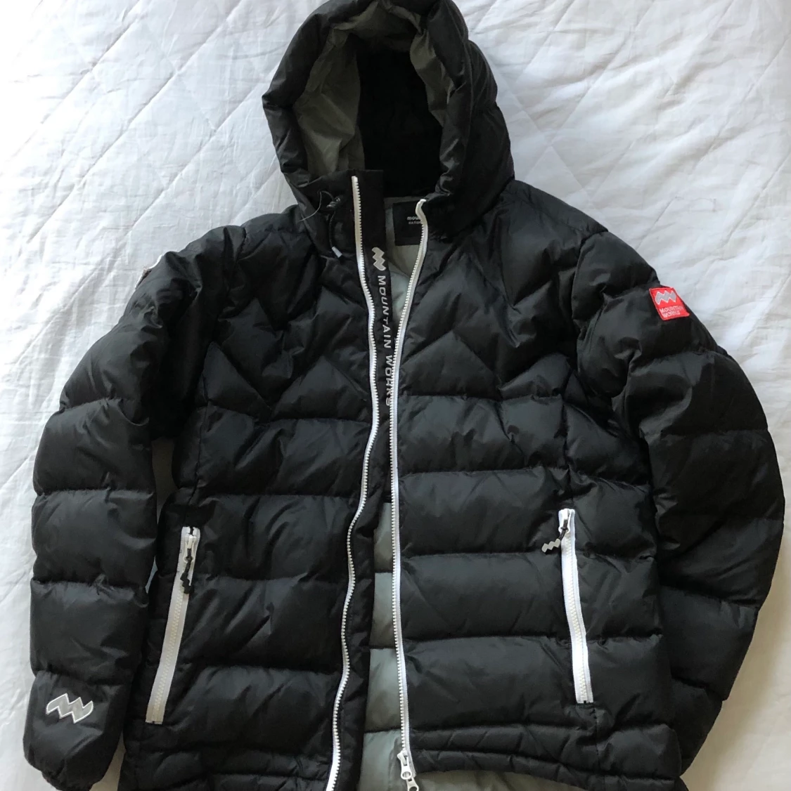 Mountain works vinterjacka