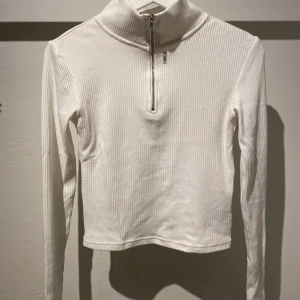 Tröja - Som ny, passar både xs och s