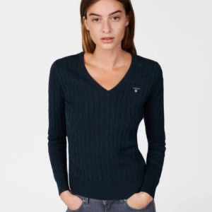  - Gant stickad tröja. Använd 3 gånger max!  Som ny. Köpt för 1099kr