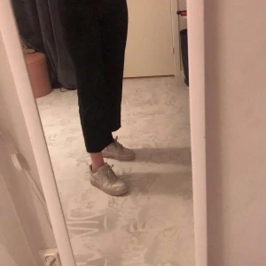 Lager 157 - Jätte fina byxor men är lite för korta för min smak. köpta för 300💕kunden står för frakt