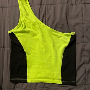 One shoulder linne - Mycket bra skick