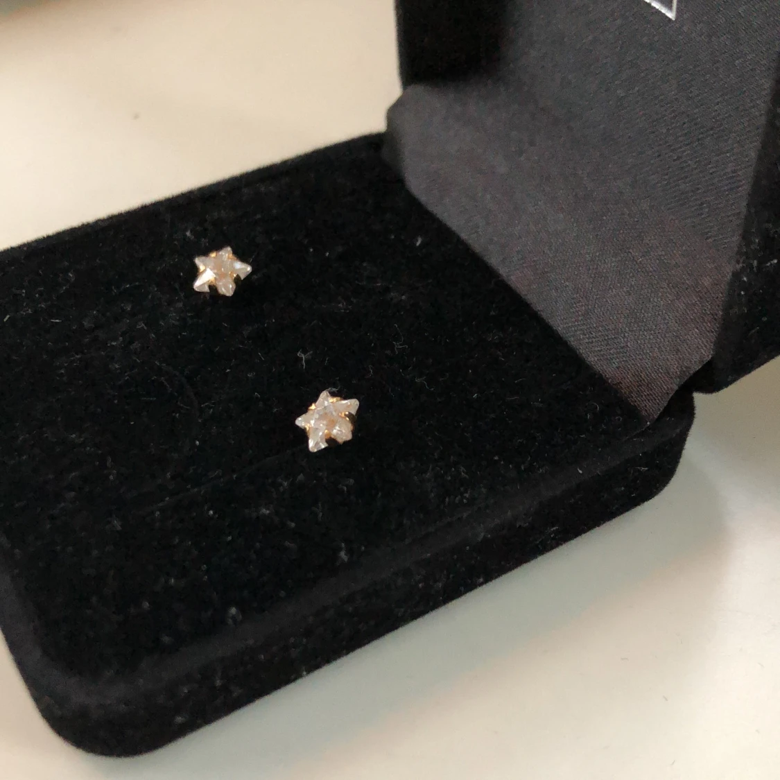 Oanvända kristallörhängen  - 91