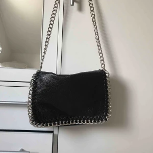  - Väl men sparsamt använd, frakt tillkommer men kan även mötas upp i centrala Stockholm! 