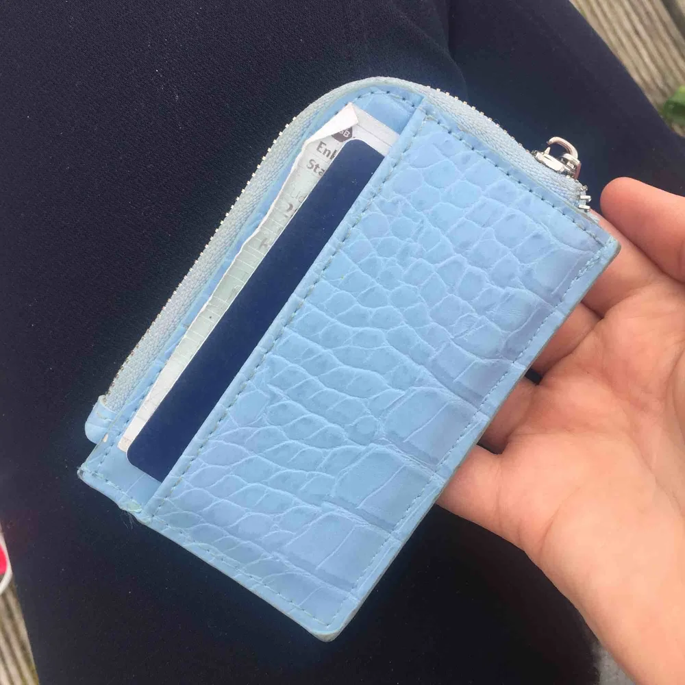 Carin Wester plånbok blå Bra skick och väldigt nyköpt!. Accessoarer.