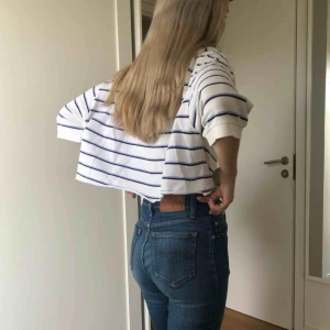  - En vintage gammal Polo - Ralph Lauren tröja som är croppad. Originellt storlek XL men nu e S säljes för jag ej gillar färgen. 