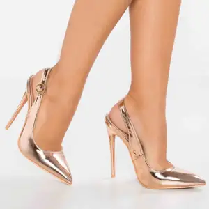 Metallic Rose Gold Shoes Pointed Toe heels sise 36