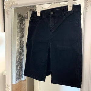 Shorts  - Tajta shorts ifrån Cubus i storlek M, aldeig använda så helt nya!🥰