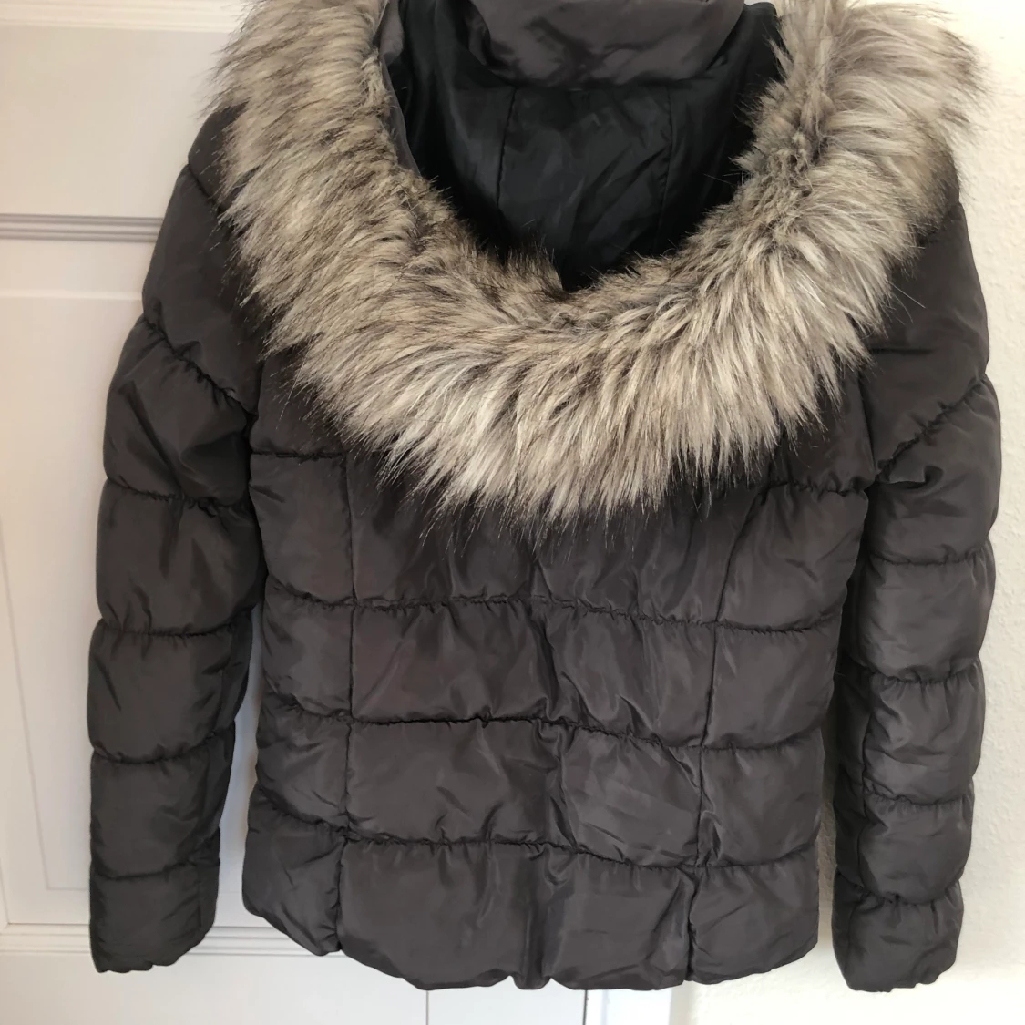 Grå jacka stl 34 - 90