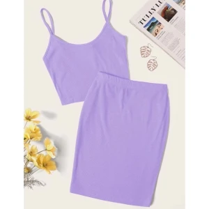 Set med kjol och topp - Snyggt lavendelfärgat ser från SHEIN i storlek S. Aldrig använd och suverän kvalité. Köparen står för frakt. 