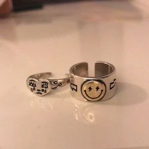 Ringar - Skitsnygga ringar i sterling silver. Säljer för 100kr styck eller bud. Frakt ingår!