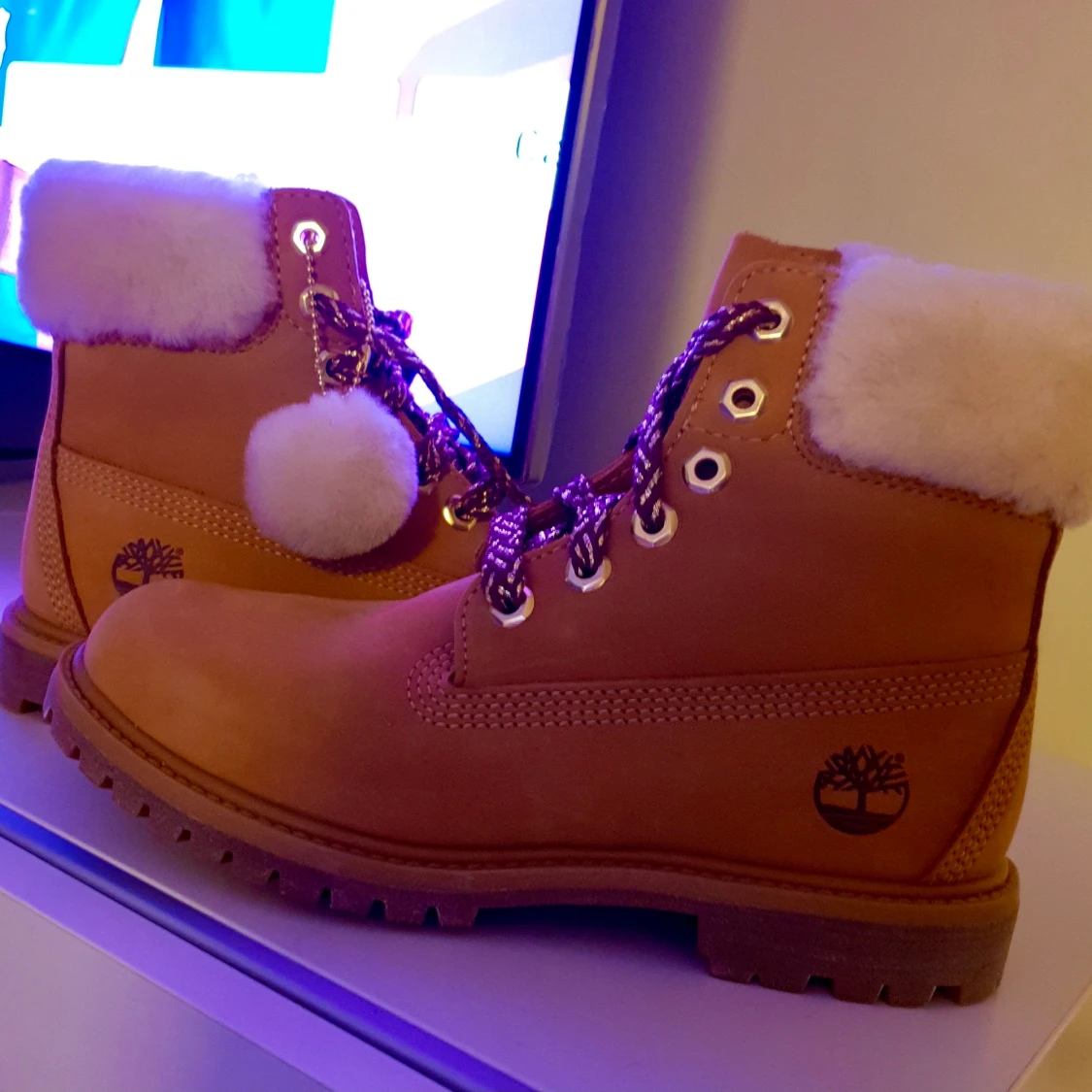 Timberland 6 inch shearling boots