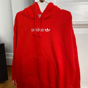 original price: 600 sek, in new condition, size s but fits big 