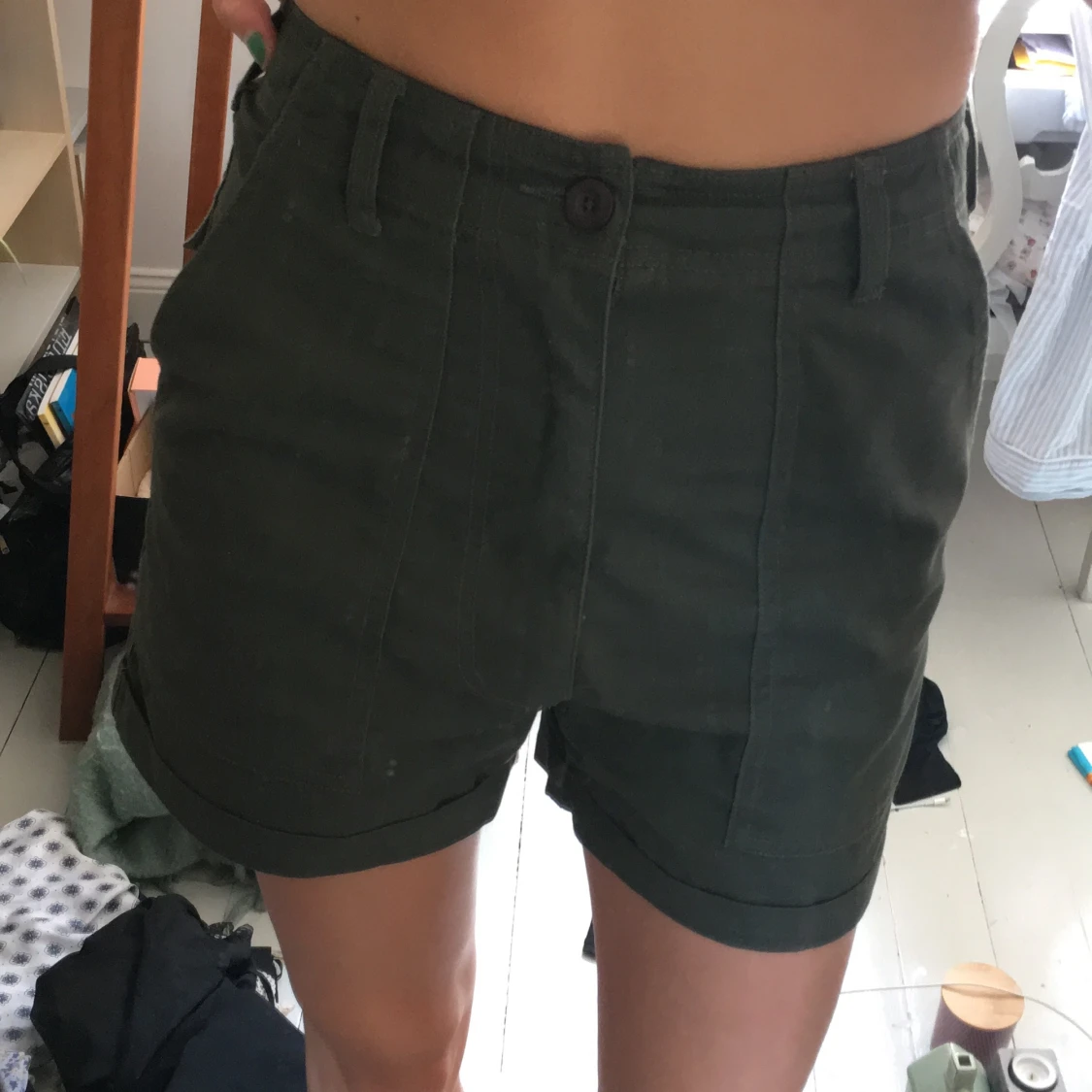 Mörkgröna shorts