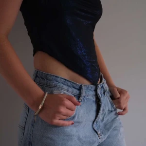 Topp - Unik och cool festtillfällen som piffar upp din outfit! Kolla in vår Instagram för fler coola plagg! @rocketresell_se