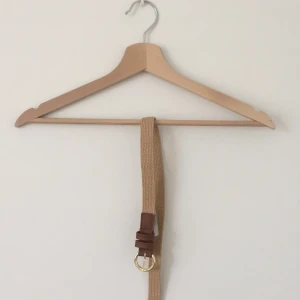 Skärp   - Trendigt skärp i gräsimmitaton